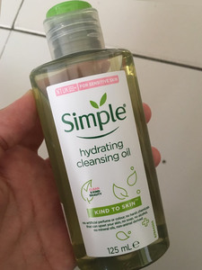 Simple Kind to Skin Hydrating Cleansing Oil